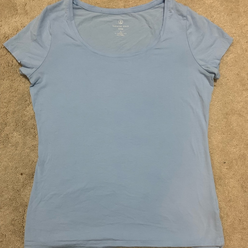 Lands’ End Fitted T-shirt, small (6-8), baby blue